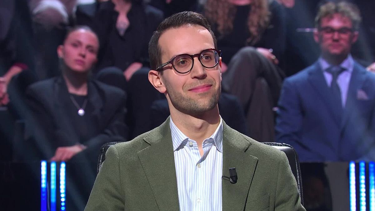 Giacomo's €200k Win: Gerry Scotti's Emotional Reaction & Missed Million